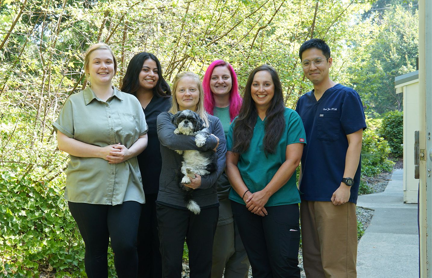 mill_creek_vet_hospital_team.jpg